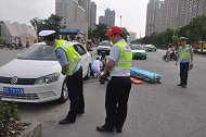 如果发生交通事故，这4个电话要按顺序来打，不然吃亏的是自己！