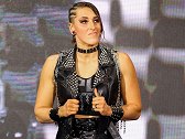 NXT最飒的女选手！里普利霸气叫阵紫雷：总有一天我会夺回冠军