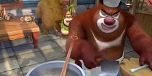 熊出没：熊大做了一顿金灿灿的食物，加入狗熊秘制洗手水