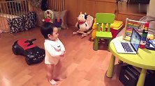 小宝宝被神曲洗脑，音乐一响骑马舞立马开跳，完全停不下来了