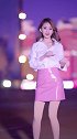 美女性感身材穿紧身裙热舞