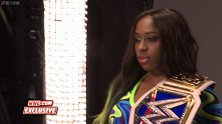 WWE-17年-娜欧米赢得SD女子冠军腰带 遭老公吉米乌索后台调侃-花絮