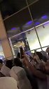 比赛结束后吉达联合球迷场外高呼“梅西、梅西”