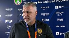 苏宁易购全队抵达球场 奥拉罗尤：想赢恒大就要突破极限