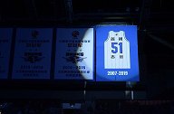 吉喆球衣退役！从此51号球衣在五棵松上空守护北京队