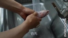1条鲈鱼，1块豆腐，炖鱼的新做法，解馋又下饭，孩子特爱吃