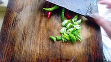 张峥峥今天烧五花肉烧生菜  味道吃了都说好