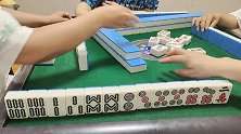 四川麻将：麻友出这牌简直是在勾引我，坚持初心，不为所动！