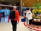 独家直击-多纳多尼离开大连赛区 工作人员到场送别