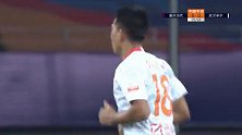 董学升背身停球回做 宋志伟远射高出横梁