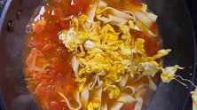 西红柿鸡蛋面，学会这样做简单又快捷，几分钟就能搞定