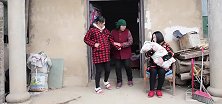 婆婆重男轻女，两个儿媳不同对待，听完俩儿子的话，婆婆懊悔了！