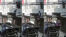 印度：一男子从二楼扔垃圾，结果摔下楼掉进垃圾车