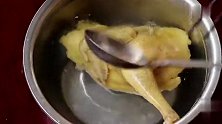 椒麻鸡原来是这样做的，味道鲜美，吃完让人嘴唇发颤