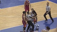 想打架是不是？福特森被浙江稠州小将撞飞后欲干架