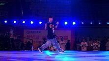 街舞-14年-WDG：郭丁宁VS鲍嘉诚 少儿Hiphop半决赛-专题