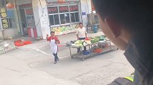 特别的相遇！演练途中看到父母 消防员隔车窗大喊：父亲节快乐