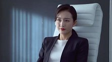 小伙鼓励美女参与竞聘，但美女却担心自己一旦去公司总部，家里丈夫和孩子怎么办