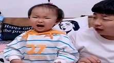 见过坑爹的娃，没见过这么坑娃的爹，眼前一幕心疼宝宝三秒！