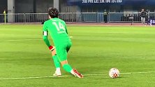王大雷还是太有节目了 给河南球迷气完了