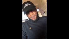 NBA张震岳上线 詹姆斯跟着音乐摇摆