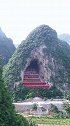 贵州一山洞里的佛像数都数不过来，称“万佛寺”，位于贵州兴义。