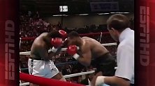 不败拳王对决！泰森90秒KO对手 赢得2200万美金
