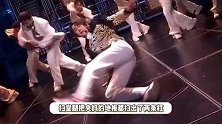 春晚跳完地板爬岩壁！王一博发攀岩拜年，网友：一身使不完的劲