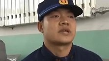 带23个证书奖章消防员回家扑空：父母已到广东打工