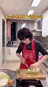 62岁的韩国婆婆，今天教大家做韩式萝卜泡菜，非常好吃哦！
