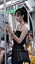 地铁四号线，扎马尾那个女孩，求捞？