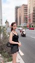 马路边看到一位漂亮的小姐姐