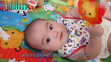 4月大萌娃第一次翻身，这卖力的小模样，点赞