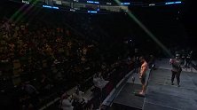 UFC267对视仪式：胡耀宗淡定俯视对手