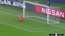 第25分钟泽尼特球员久巴进球 拉齐奥2-1泽尼特
