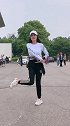 跳曳步舞的姑娘就是好看，颜值和身材都很好