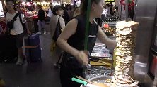 首尔标志性的韩国街头小吃，最好的摊位在明洞街