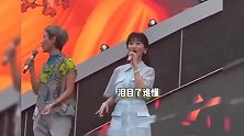新白娘子传奇30年演唱会，主创齐聚引泪目，赵雅芝叶童都整害羞了
