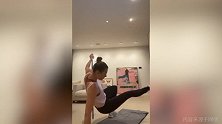 这个小姐姐不一般！大长腿莎拉波娃跳复古健身操 好身材一览无余
