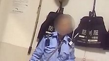 湖南怀化：为办事方便男子穿“混搭警服” 一遇真警就露馅