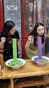 跟闺蜜吃永兴坊的担担面，不料上来两碗皮带，老板这到底怎么吃