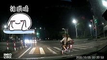 红绿灯起步非得秀一下？ 交通安全 摩托车