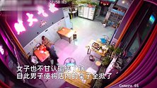 夫妻打牌争吵竟把自家店砸了，街坊拉都拉不住，店内发光字引热议
