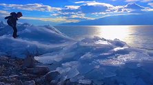 新疆赛里木湖现冰推奇观 所有可以分享的美好（地理题）瞬间  我想到的都是你 。 四季予你