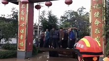 山西太原：乌马河洪水决堤村庄遭淹，15000余人被转移