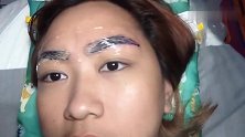 女子想搞个欧式眉，去做了个纹眉，看着真有点丑
