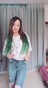 舞蹈达人美女姐姐在卧室一人热舞，好漂亮的头发啊