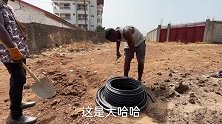 中国小伙在非洲的家，旱季用水太难了，希望雨季快点到来