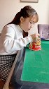 傻老婆没筷子，居然用这个吃泡面