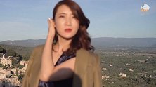 陈赫前妻许婧晒近照，与外籍现男友互拍照秀恩爱